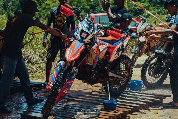 Pahang Malaysia Sept 2022 Washing Motorcycle Rimba Raid Event Finished — стокове фото