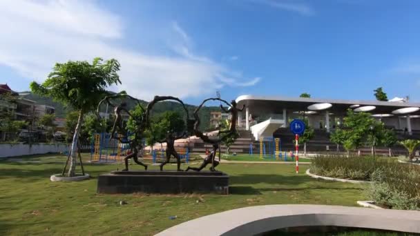 Діти Бавляться Парку Високоякісні Кадри Твердим Вмістом Кадрів — стокове відео