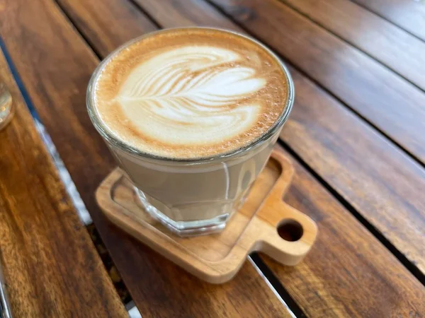 Mooie Kop Cappuccino Koffie Met Latte Kunst Houten Ruimte Achtergrond — Stockfoto