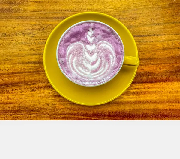 Beautiful Cup Taiwanese Taro Milk Drink Latte Art Wooden Space — Foto de Stock