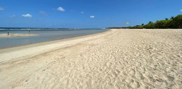 Plage Tropicale Par Temps Ensoleillé Avec Ciel Bleu Sable Blanc — Photo