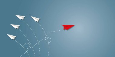 Kırmızı kağıt uçak, iş yaratıcılığının metaforu olarak koyu gri arka plandaki gruptan yeni iş seçeneklerini, bireysel ve benzersiz liderleri keşfetmeye yönelir. kağıt kesim biçimi.