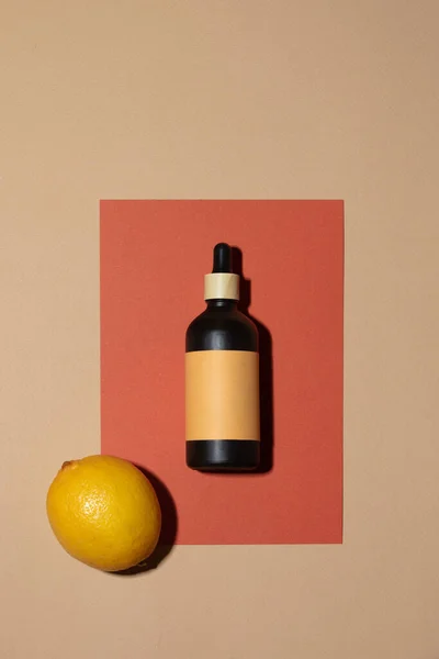 Cosmetic Bottle Lemon Coolor Paper Sheet — Stock fotografie