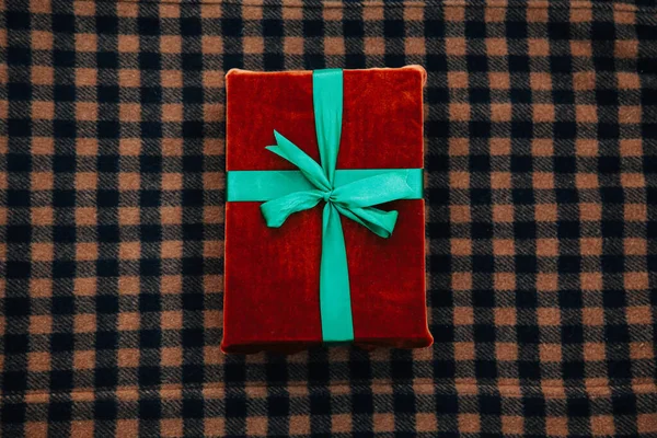 Eco Friendly Fabric Gift Box Green Bow Wool Clothes Background — Zdjęcie stockowe