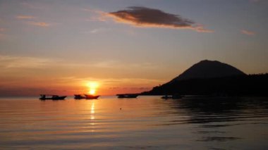 Bunaken, Manado 'da Günbatımı - Kuzey Sulawesi, Endonezya
