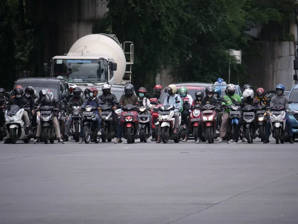 Jakarta Indonesien Mars 2022 Massor Motorcykelförare Vid Pancoran Korsningen South — Stockfoto