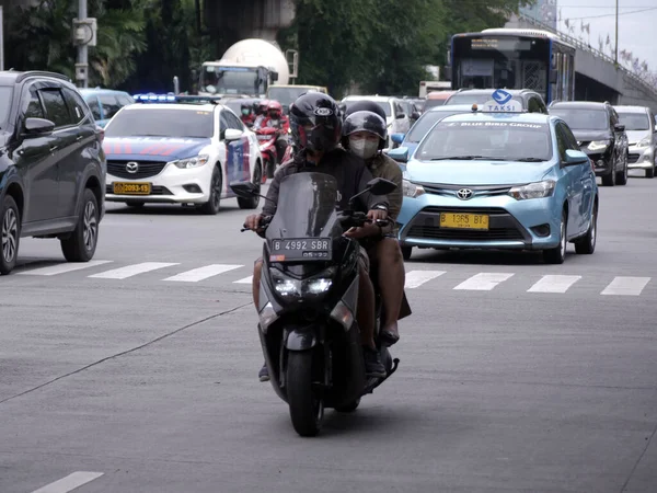 Jakarta Indonésie Března 2022 Dav Motorkářů Křižovatce Pancoran Jižní Jakarta — Stock fotografie