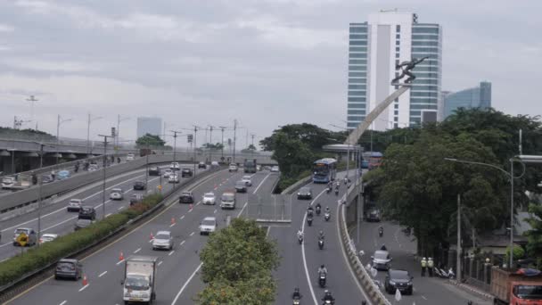 Jacarta Indonésia Março 2022 Tráfego Jalan Gatot Subroto Jacarta Sul — Vídeo de Stock