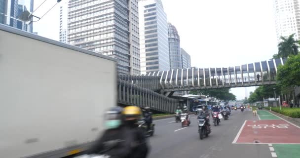 인도네시아 자카르타 2022 인도네시아 수디르만 거리에 정류장 — 비디오