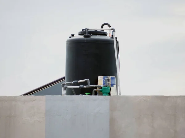 Tanque Água Recipiente Água Para Fornecer Água Para Casa — Fotografia de Stock