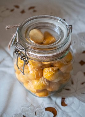 Nastar Kurabiyeleri, genellikle Hari Raya, Idul Fitri ya da Lebaran zamanlarında bulunan ananas reçeli ile doldurulmuş ya da üzeri ananas reçelli küçük kurabiyelerdir..