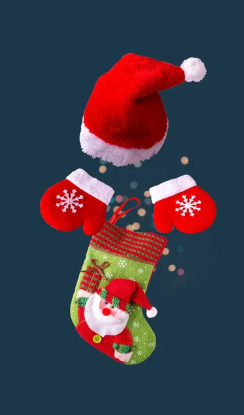 Шляпа Санта Клауса Красные Варежки Рождественский Сапог Боке — стоковое фото