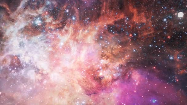 概要銀河系外宇宙から輝く天の川銀河宇宙への美しい宇宙探査 輝く星雲 星を飛んでいるアニメーション 4Kは深い空間で雲や星のフィールドを飛んで — ストック動画