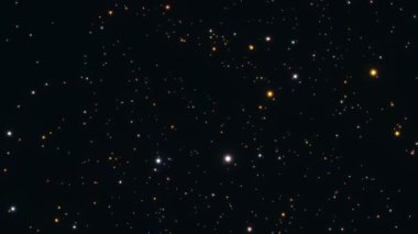 Döndürme dönüşünde yanıp sönen turuncu kırmızı yıldız parçacıkları siyah arkaplana düşüyorlar. 4K 3D ateşli turuncu parlayan kor yanan kül parçacıklarının animasyonu. Ekran için projenizi üstüste koyun 