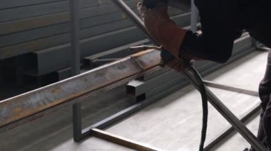 Kaynakçı, kaynakçı, çelik profil, atölyede