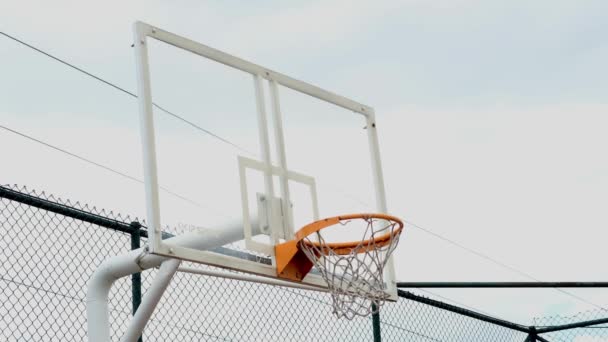 Střelba basketbal, střelba basketbal zpomalit 4 verze — Stock video