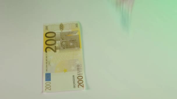 Евро и лира, евро очень ценен по отношению к турецкой лире. — стоковое видео