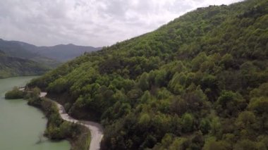 havadan dağ yamacı