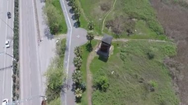 Hava yolu ve yürüyüş yolu