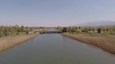 hava nehri ve köprü