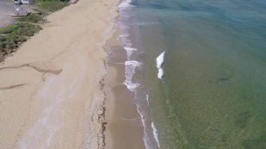 Havadan kumsal ve dalgalar