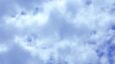 Bulutlar, beyaz bulutlar zaman kavramı, mavi gökyüzü