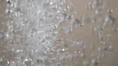 Dökülen su, dökülen su akvaryumu yakın plan 