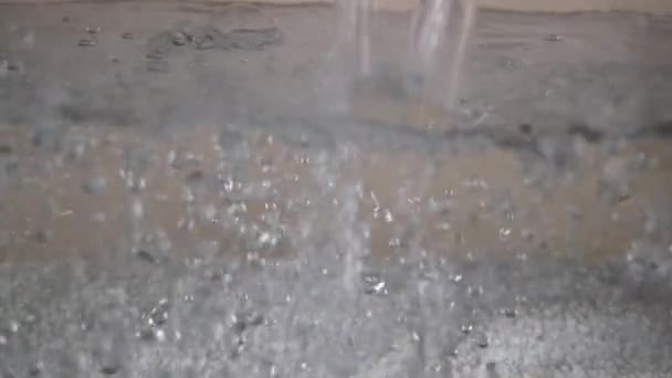 Hälla Vatten Hälla Vatten Akvariet Och Vattenbubblor — Stockvideo