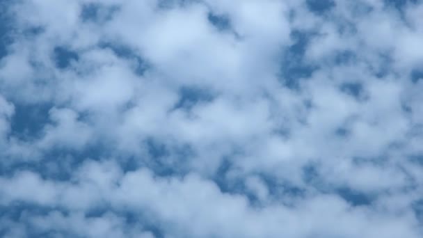 Nubes Blancas Nubes Blancas Lapso Tiempo Cielo Azul — Vídeos de Stock
