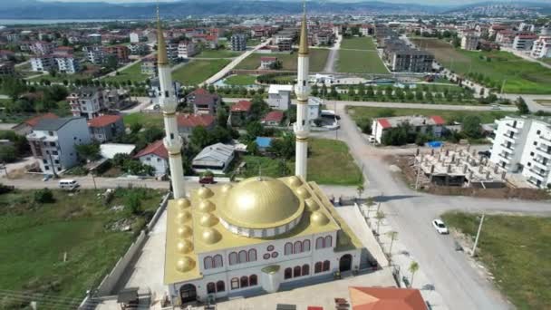 Mosque Aerial Golden Dome Mosque Rural Settlement — Vídeos de Stock
