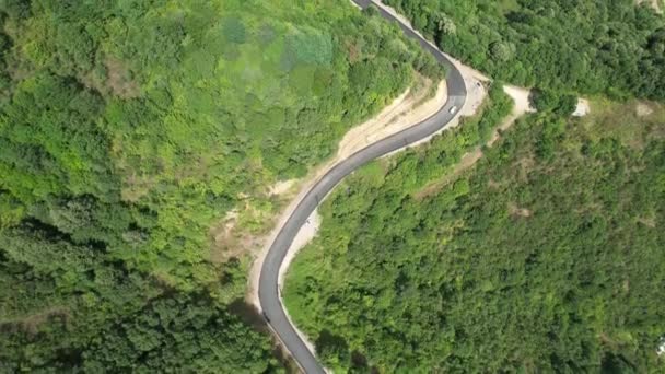 Mountain Road Aerial Mountain Road Green Forest — Stock video