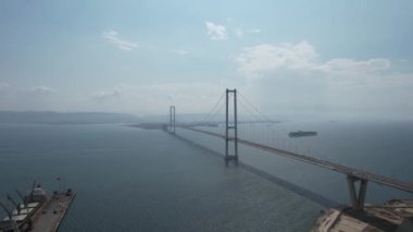 suspension bridge, aerial suspension bridge and sea