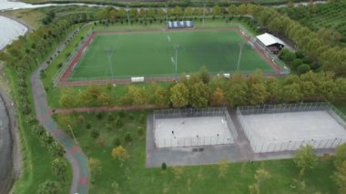 Kamu parkındaki spor tesisleri, hava spor tesisleri