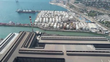 Yakıt tankları, hava sıvı yakıt tankları ve liman