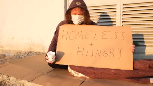 Obdachlose Hungrige Und Obdachlose Auf Der Straße — Stockvideo