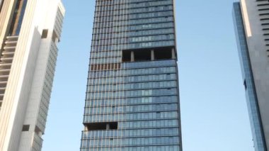 Gökdelenler, konut tipi binalar ve gökdelenler