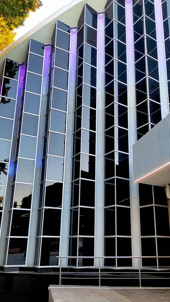 Πρόσοψη Κτιρίου Υψηλής Τεχνολογίας Γυάλινο Τοίχο Πρόσοψη Κτιρίου Φόντο Από — Φωτογραφία Αρχείου