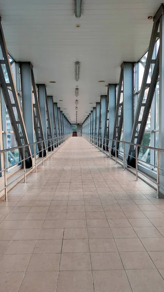 Blick Auf Die Passage Der Gläsernen Brücke Die Passage Geschäftszentrum — Stockfoto