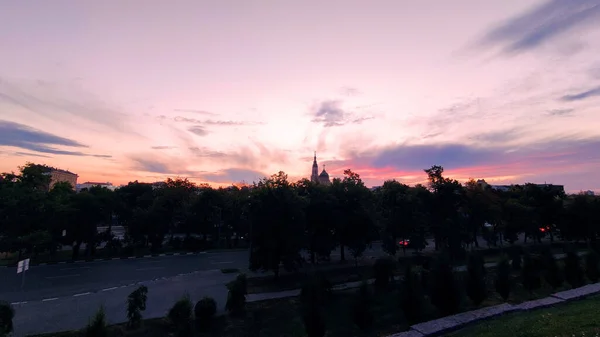 Vista Paisagem Urbana Pôr Sol Igreja Montanha Cidade Pôr Sol — Fotografia de Stock