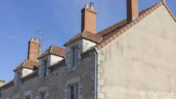 Dakschoorstenen Zolderramen Van Een Frans Huis — Stockfoto