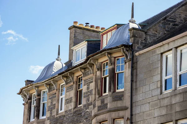 View Top Buildingwith Domed Roof Roof Windows Beautiful Blue Sky — Stock Photo, Image