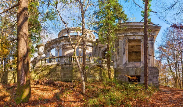 Abandoned Building Former Restaurant Top Mount Akhun Sunny Autumn Day — Stock Photo, Image