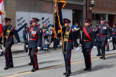 Toronto, ON, Kanada 20 Mart 2022: Toronto Polisi Toronto şehir merkezindeki Aziz Patrick Günü Geçit Töreni 'nde 17 Mart' ta Uluslararası Kutlanan Dini Tatil Günüdür.