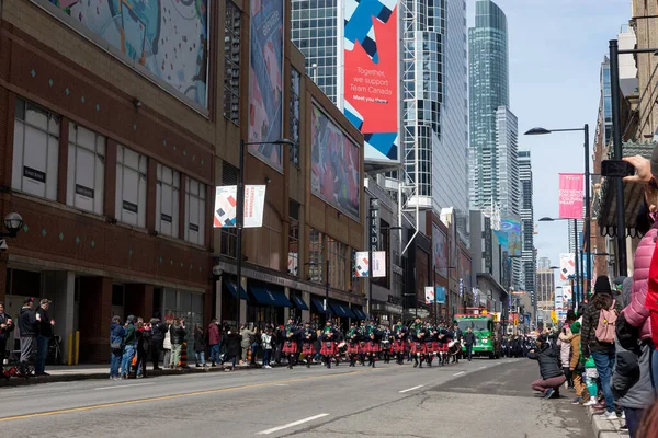 캐나다 토론토에서 2022 토론토 패트릭의 Saint Patricks Day Parade 에서의 — 스톡 사진