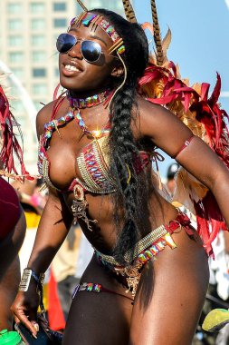 Toronto, Kanada - Ağustos 04: Masqueraders Toronto Karayip karnaval Grand Parade adlı sergi yer yer almak