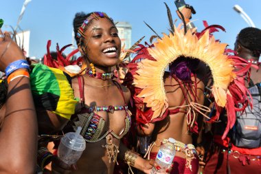 Toronto, Kanada - Ağustos 04: Masqueraders Toronto Karayip karnaval Grand Parade adlı sergi yer yer almak