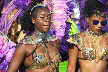 Toronto, Kanada - Ağustos 04: Masqueraders Toronto Karayip karnaval Grand Parade adlı sergi yer yer almak