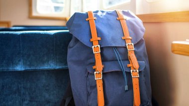 Yürüyüş, kamp, açık hava macerası ve günlük kullanım için küçük Amerika Klasik Sırt Çantası.