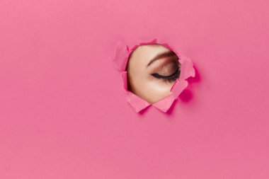 Kadınların dudakları pembe poster göz kamaştırıcı yaşam tarzı