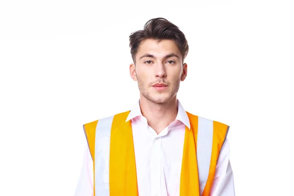 Engenheiro em colete laranja posando trabalho profissional — Fotografia de Stock